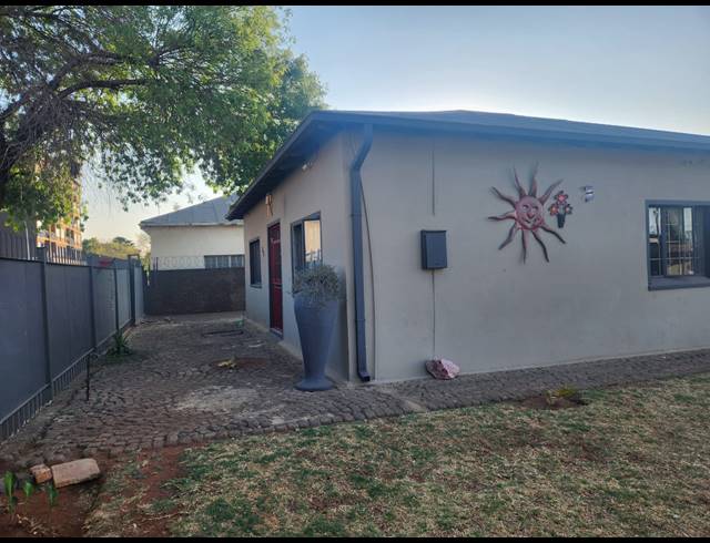 3 BEDROOM FREEHOLD FOR SALE IN BRAKPAN CENTRAL